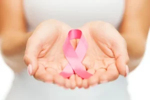 Lire la suite à propos de l’article Octobre Rose : Comprendre, prévenir et se faire dépister pour le cancer du sein